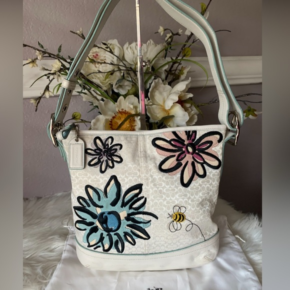 Coach RARE VINTAGE Floral Embroidered Women's Bag - Picture 13 of 14